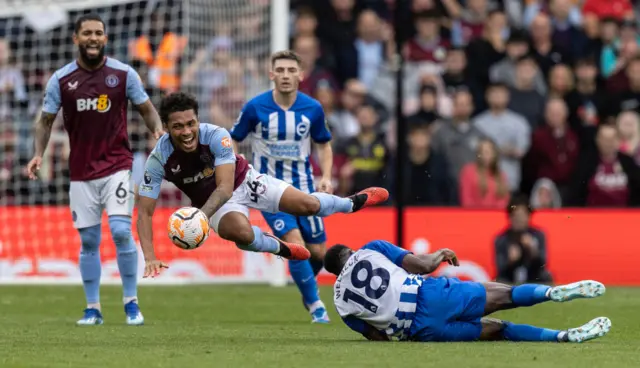 Danny Welbeck fouls Aston Villa's Boubacar Kamara