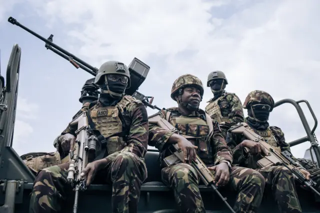 Kenyan soldiers land in the city of Goma, eastern Democratic Republic of Congo on November 12, 2022, as part of a regional military operation targeting rebels in the region. - Kenyan soldiers landed in Goma in eastern DR Congo on November 12, 2022 as part of a regional military operation, while Congolese forces clashed with M23 rebels north of the city.