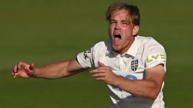 Durham all-rounder Bas de Leede