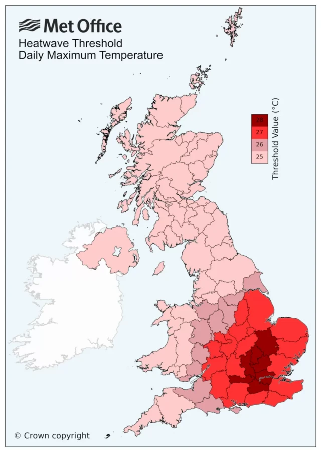 Met Office graphic showing different temperature thresholds for heatwaves