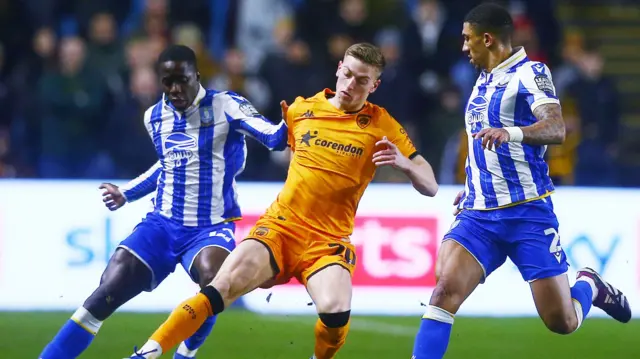 Sheffield Wednesday v Hull match action