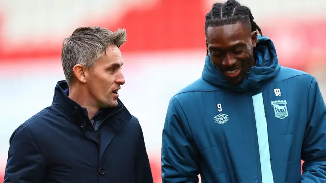 Kieran McKenna chats to Freddie Ladapo