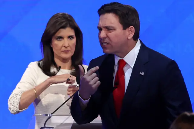 Nikki Haley (L) and Florida Governor Ron DeSantis  at the fourth debate in Alabama