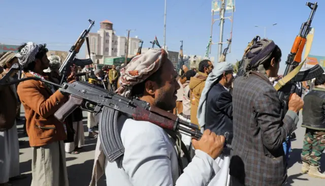 Houthi fighters at a rally in Sanaa, 11 Jan 24