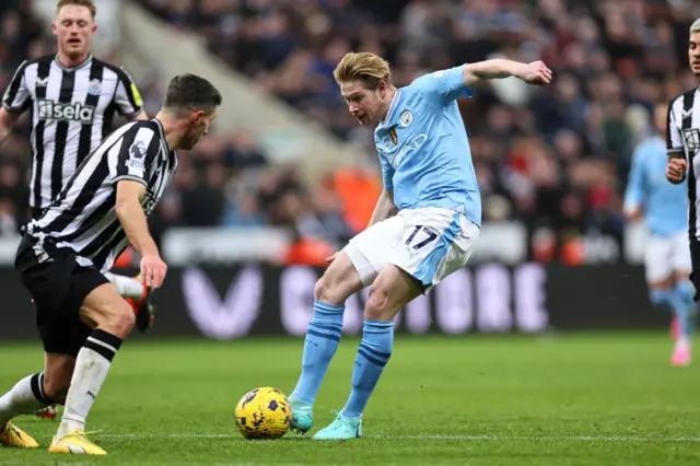 Kevin De Bruyne scores for Man City