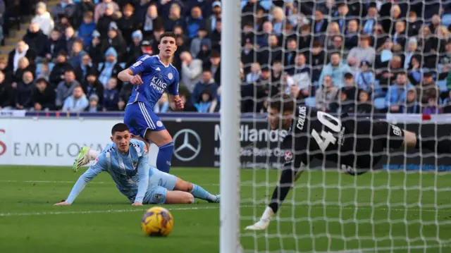 Cesare Casadei shoots narrowly wide for Leicester