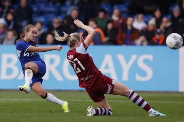 Chelsea's Guro Reiten hits the bar against West Ham