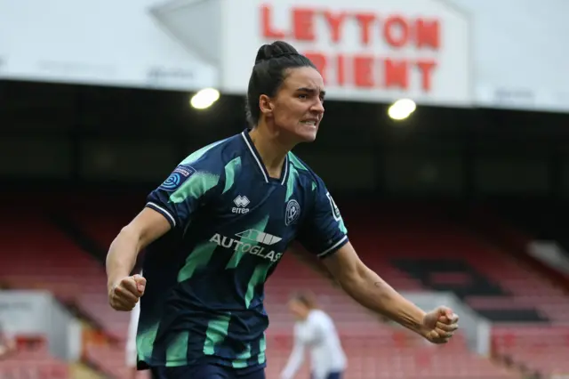 Jess Sigsworth celebrates scoring for Sheffield United against Tottenham