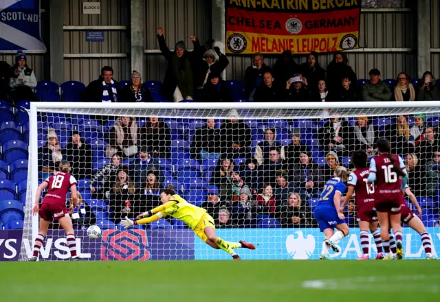 Erin Cuthbert scores for Chelsea against West Ham