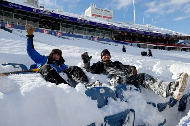 Fans sat in snow covered seats before Bills v Steelers