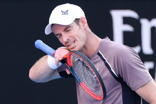 Andy Murray in dismay on the court