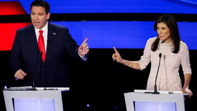 DeSantis and Haley speak at the same time from their respective lecterns