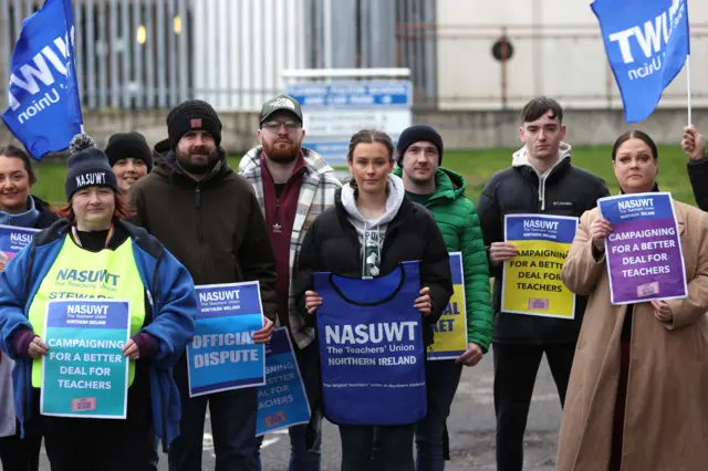 teachers on the picket line outside