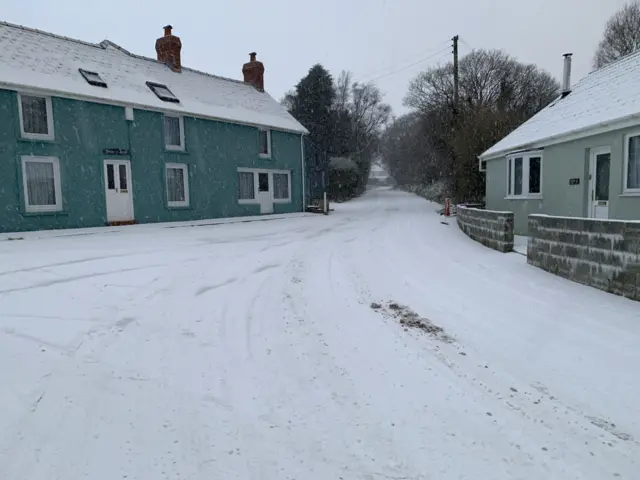 Maenclochog