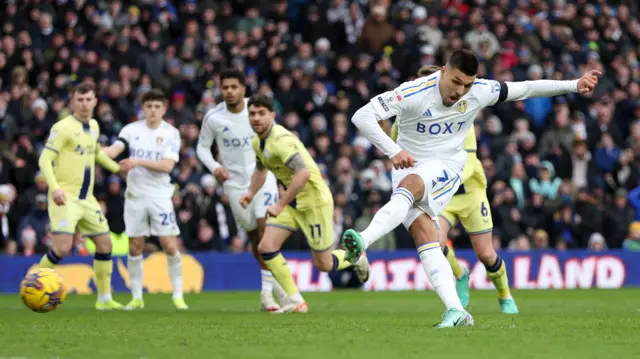 Joel Piroe scores for Leeds