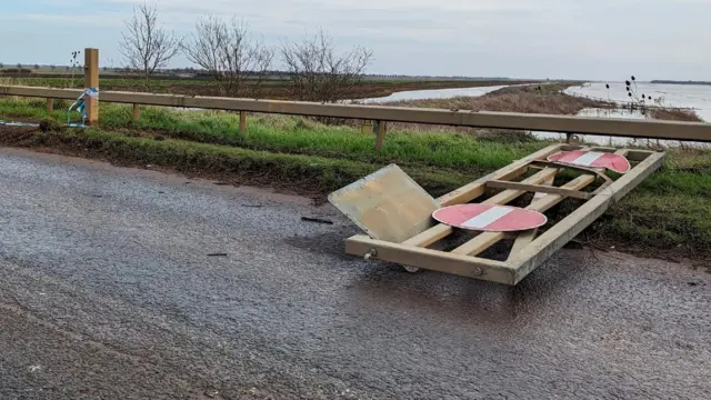 Broken gate in Whittlesey