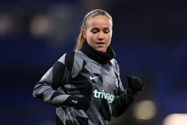 Guro Reiten warms up at Stamford Bridge.