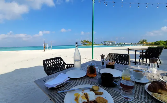 A BBC Sport readers' breakfast in Maldives