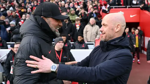 Klopp & Ten Hag embrace