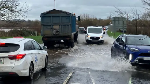 Flooding on the A4103