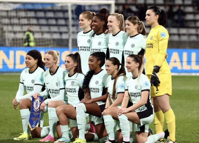 Chelsea players line-up for a team picture