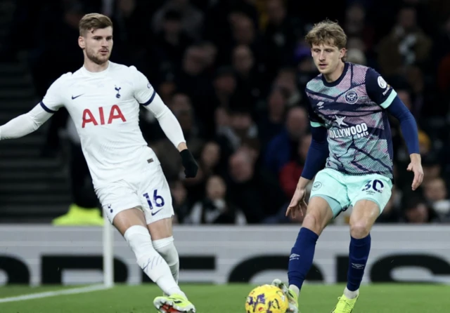 Timo Werner passes the ball