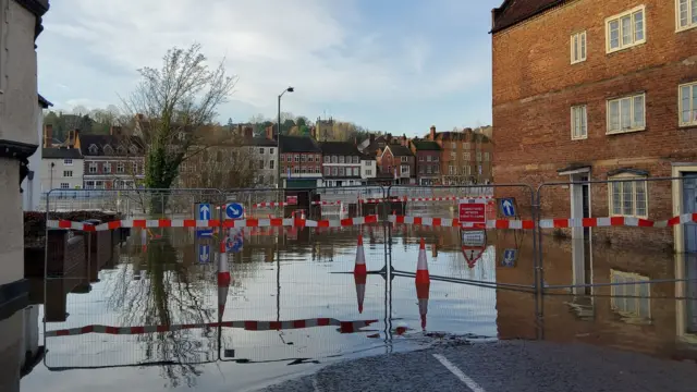 Beale's Corner from Kidderminster Road: