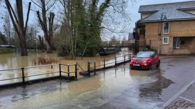 Flooding on Brook Street, St Neots