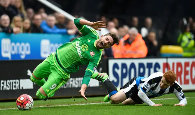 Fabio Borini of Sunderland is fouled by Jack Colback of Newcastle United