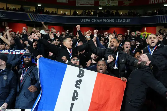 PSG fans make themselves known at the stadium