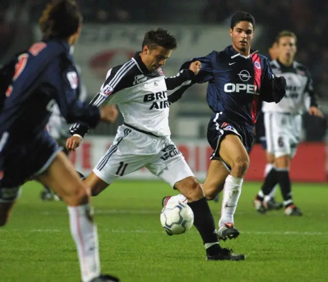 Current Arsenal manager and former PSG midfielder Mikel Arteta