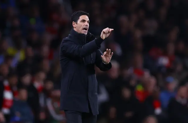 Arteta directs his team from the sideline