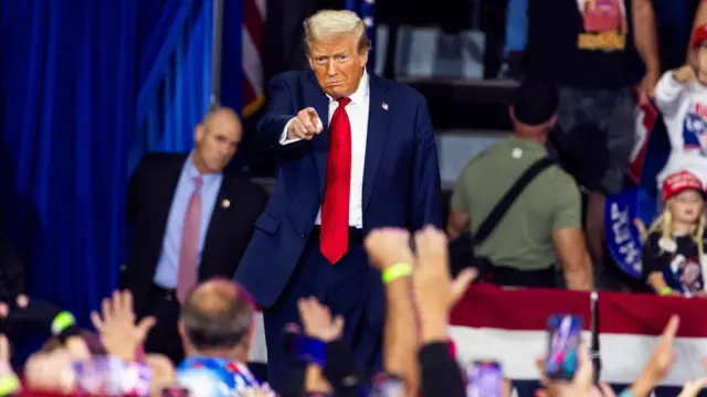 Trump takes the  stage at his second rally in Pennsylvania
