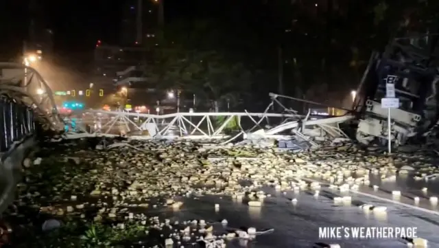 An image showing a collapsed crane in St Petersburg