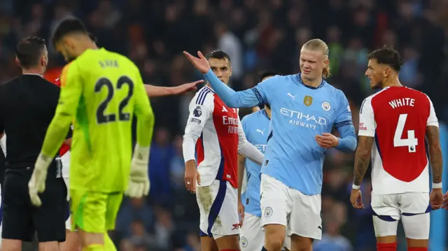 Erling Haaland gestures to the referee during Manchester City's draw with Arsenal