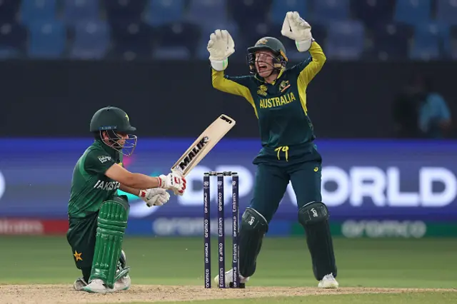 Alyssa Healey of Australia appeals for the wicket of Nida Dar