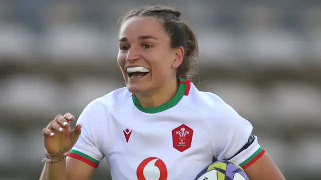 Jaz Joyce celebrates her try