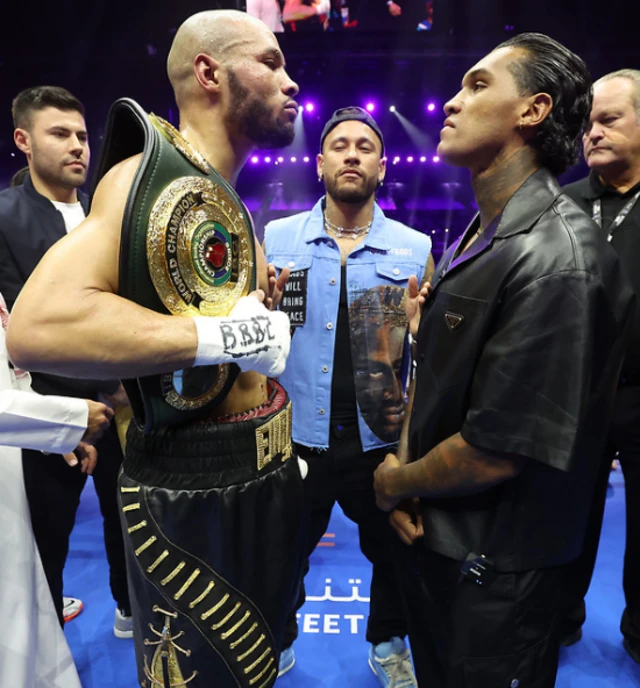 Neymar in the middle of a Chris Eubank Jr and Conor Benn face-off