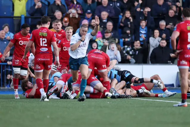 Scarlets concede a penalty try