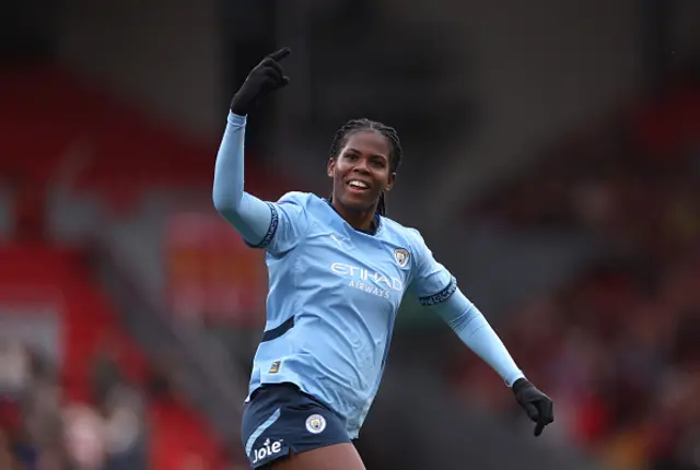 Khadija Shaw of Manchester City celebrates