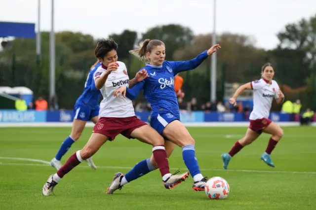 Veatriki Sarri of Everton Women is challenged by Riko Ueki of West Ham United Women