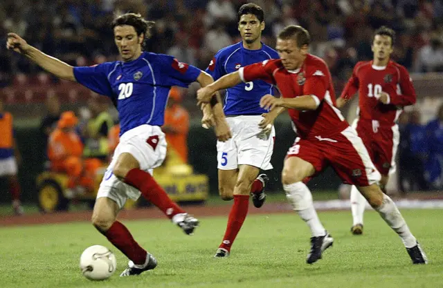 Craig Bellamy in action against Serbia and Montenegro in 2003