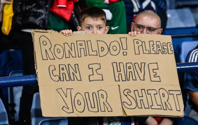 Ronaldo sign