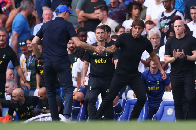 Thomas Tuchel and Antonio Conte handshake