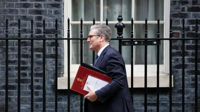 Keir Starmer walking in Downing Street