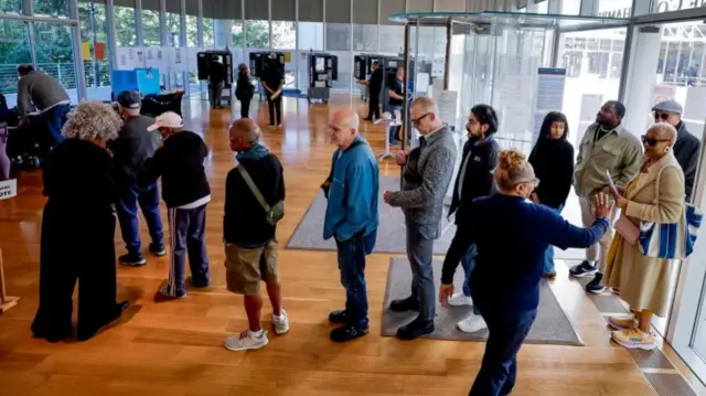 People lining up to vote in Georgia