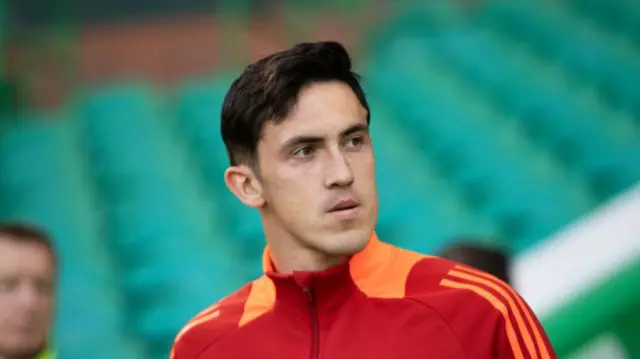 GLASGOW, SCOTLAND - OCTOBER 19: Aberdeen's Jamie McGrath during a William Hill Premiership match between Celtic and Aberdeen at Celtic Park, on October 19, 2024, in Glasgow, Scotland. (Photo by Craig Williamson / SNS Group)