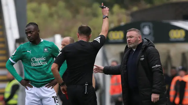 Wayne Rooney is sent off against Blackburn