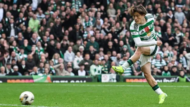 GLASGOW, SCOTLAND - OCTOBER 19: Celtic's Kyogo Furuhashi scores to make it 2-0 during a William Hill Premiership match between Celtic and Aberdeen at Celtic Park, on October 19, 2024, in Glasgow, Scotland. (Photo by Rob Casey / SNS Group)