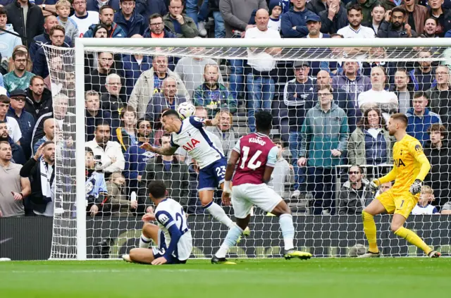 Mohammed Kudus scores their side's first goal